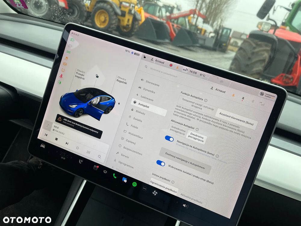 Tesla Model 3 - 12