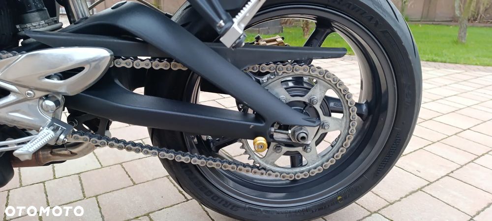 Triumph Street Triple - 34