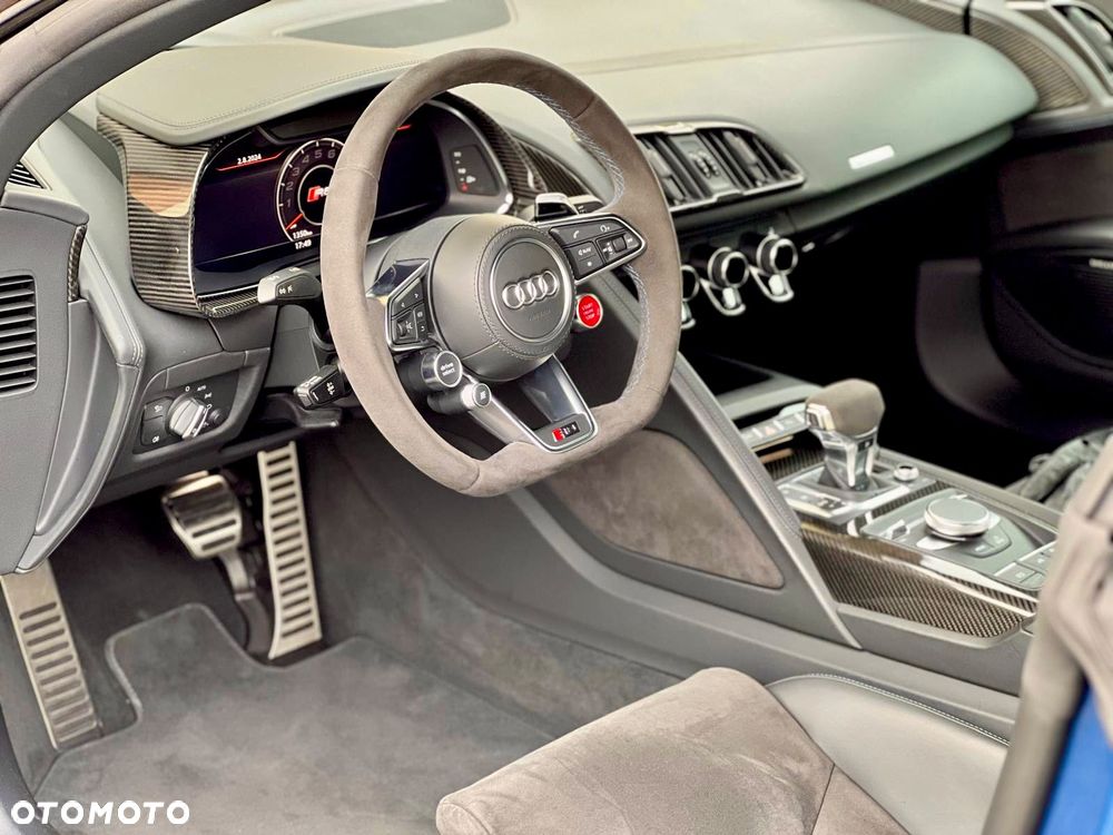 Audi R8 Spyder - 30