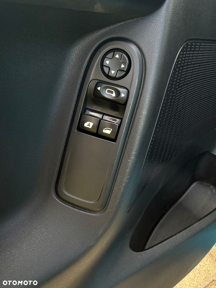 Citroën C3 1.6 HDi Exclusive Euro5 - 19