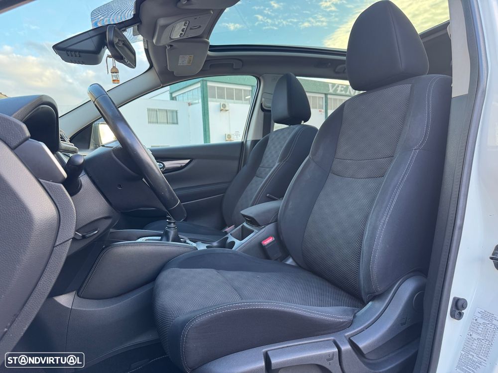 Nissan Qashqai 1.5 dCi N-Connecta 18 - 17