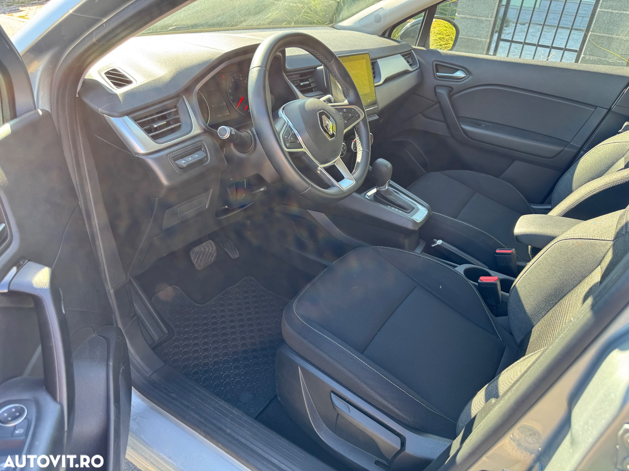 Renault Captur TCe Mild Hybrid 140 EDC GPF EVOLUTION - 8