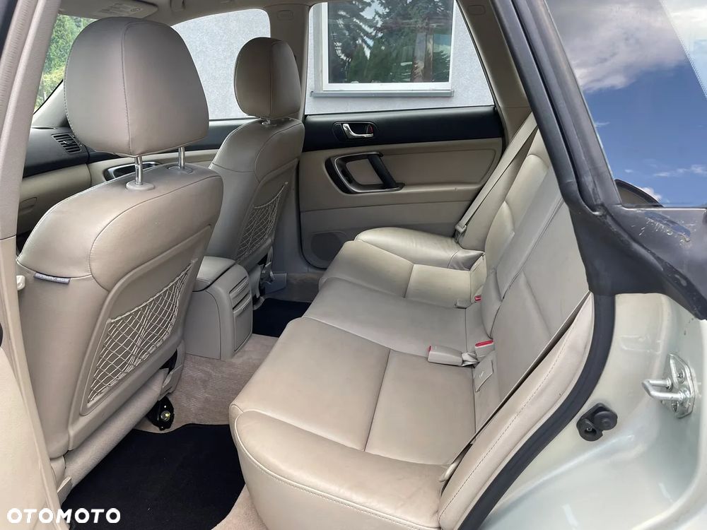 Subaru Outback - 13