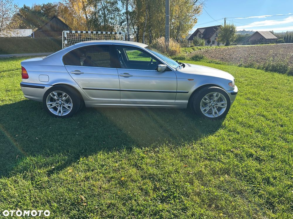 BMW Seria 3 320i - 12