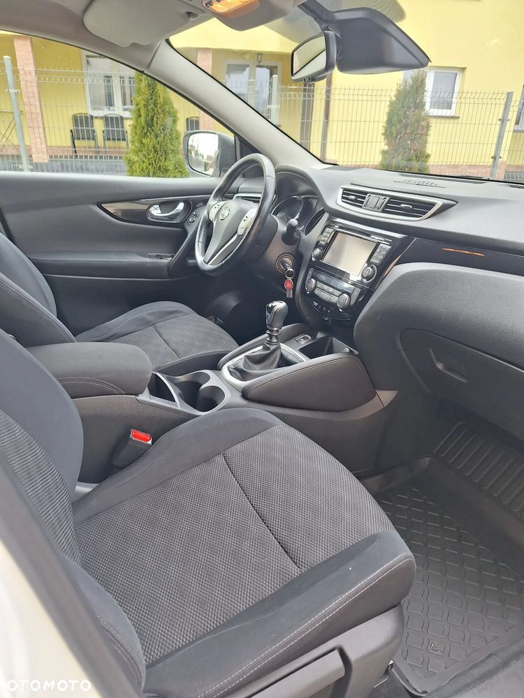 Nissan Qashqai 1.5 dCi DPF acenta - 25
