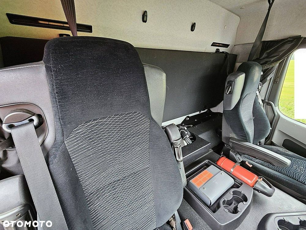 Mercedes-Benz Antos 2540 Sypialna euro 6 chłodni 3 osie podnoszona i skrętna - 9