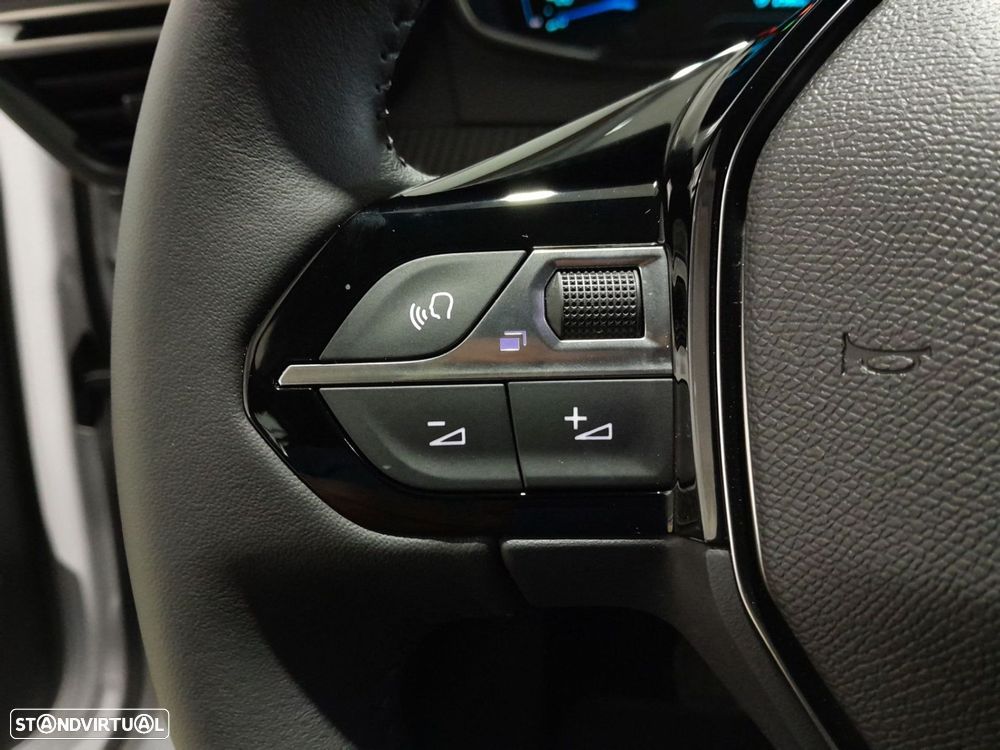 Peugeot e-2008 54 kWh Style - 13