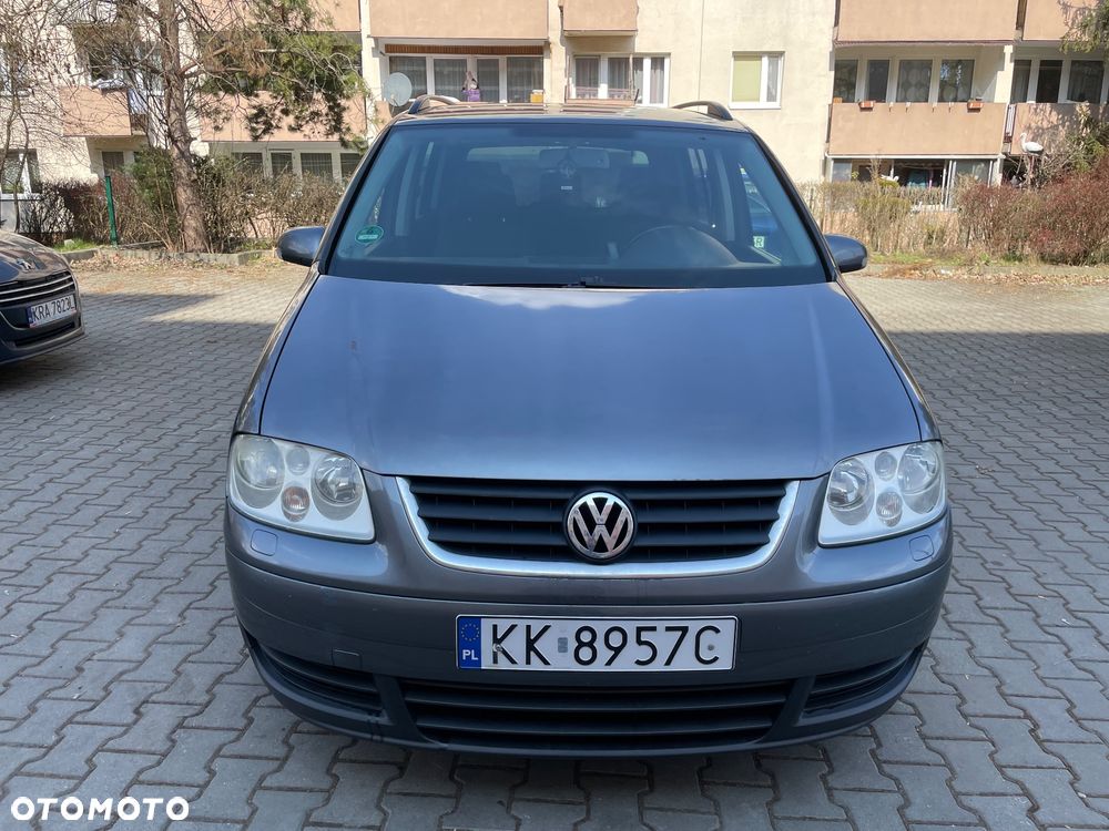 Volkswagen Touran 2.0 TDI Highline DSG - 1