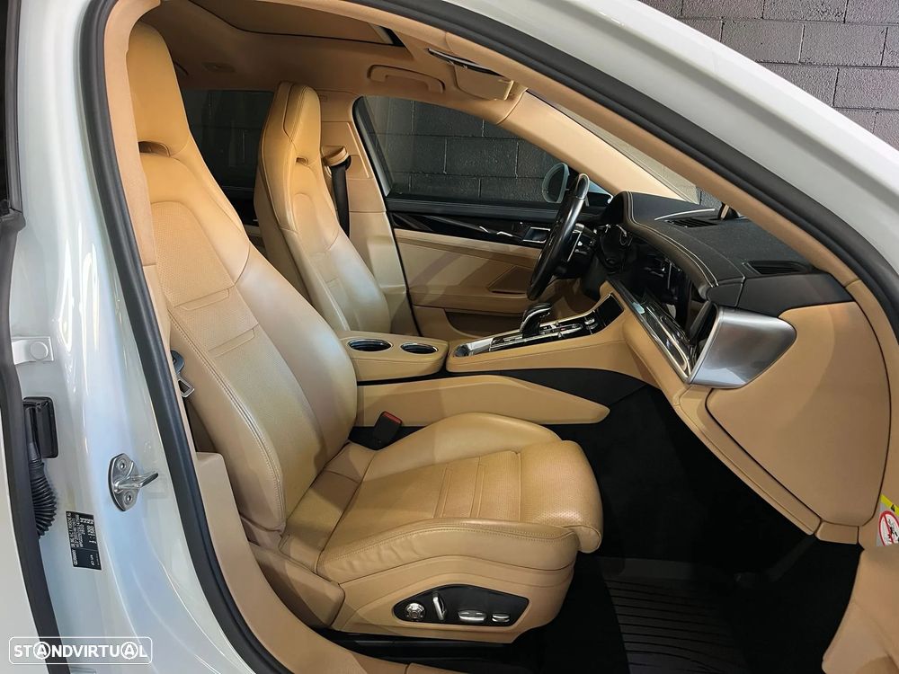 Porsche Panamera Sport Turismo 4 E-Hybrid Edition 10 Anos - 11