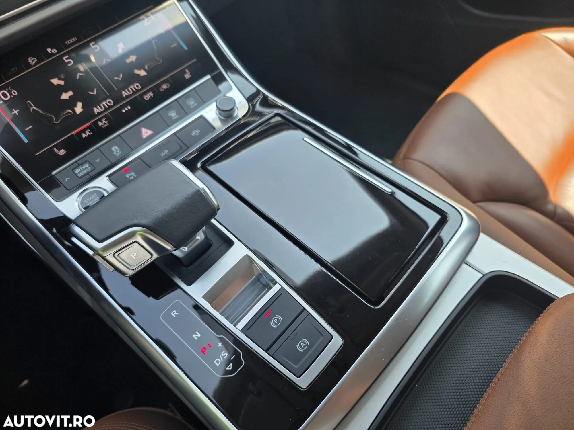 Audi Q7 55 TFSI e quattro Tiptronic PHEV Basic - 24