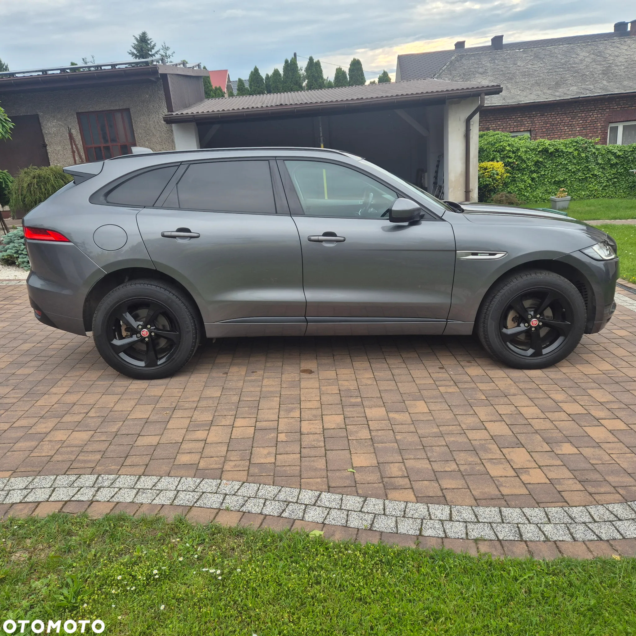 Jaguar F-Pace 2.0 i4D RWD R-Sport - 3