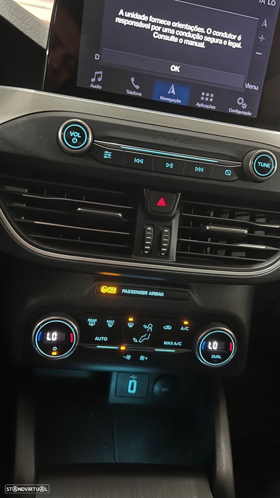 Ford Focus 1.0 EcoBoost Business Aut. - 10