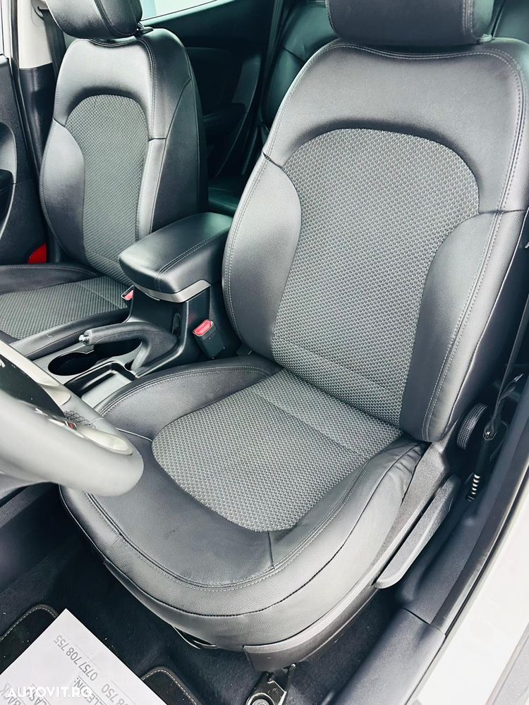 Hyundai ix35 1.6 2WD blue Style - 14