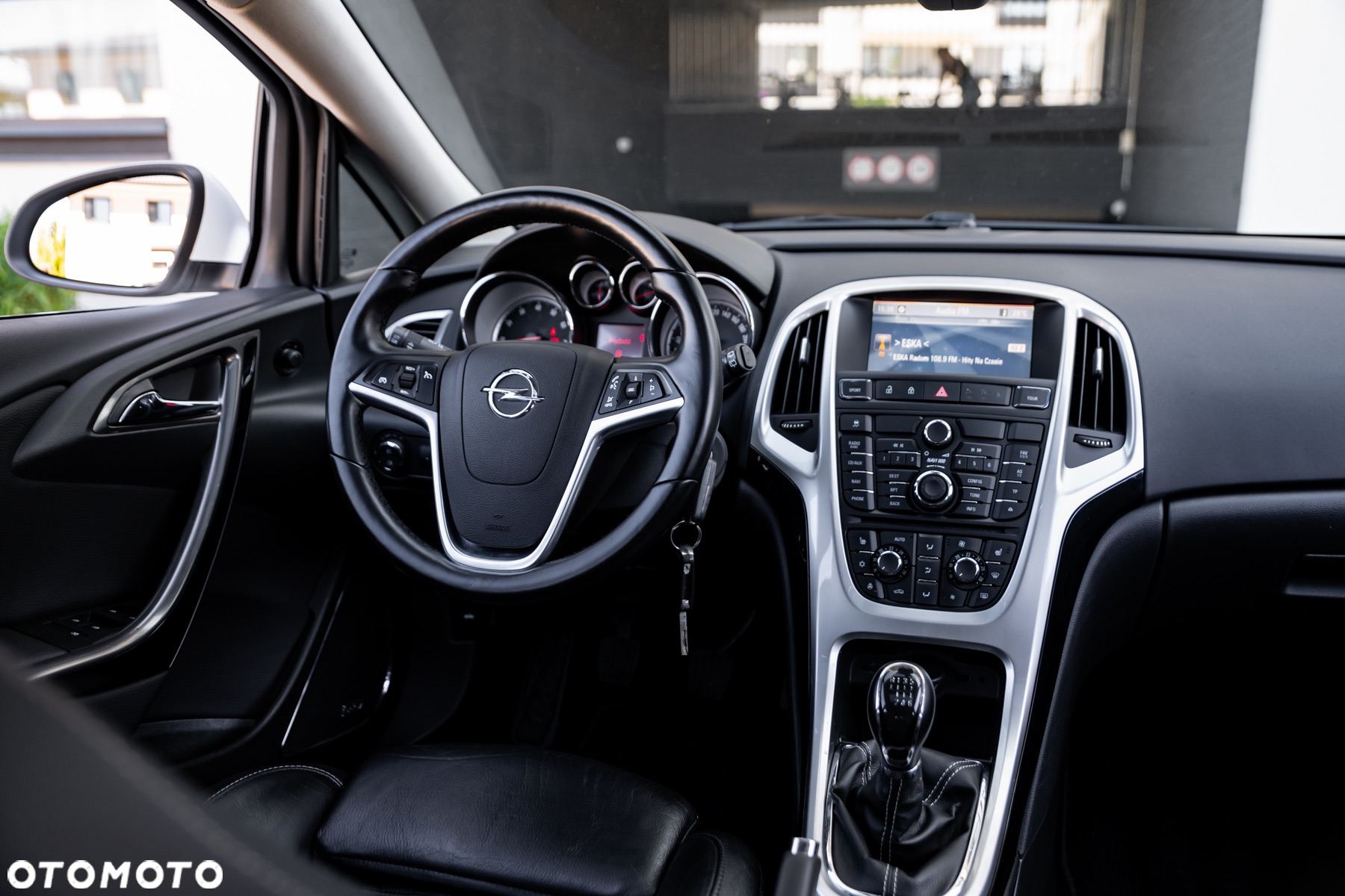 Opel Astra 1.6 Turbo Sport - 24