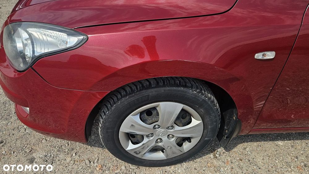 Hyundai i30 1.4 Base + - 2
