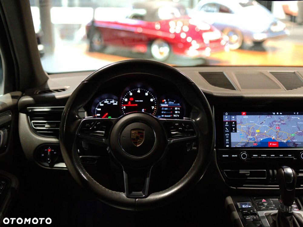 Porsche Macan Standard - 22