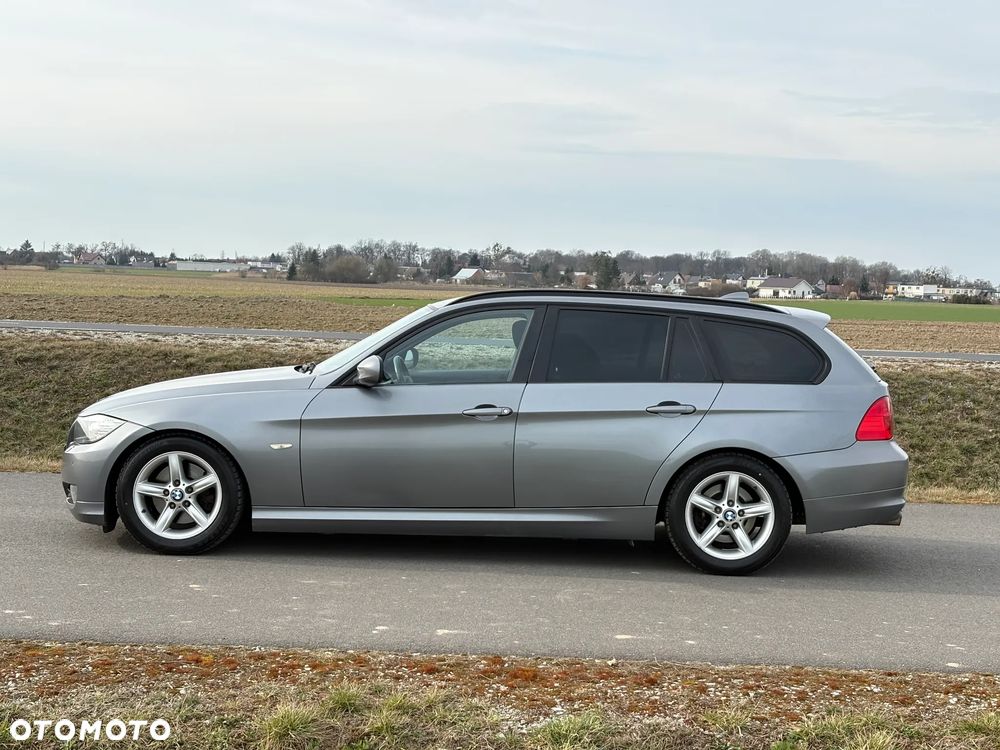 BMW Seria 3 318d - 4