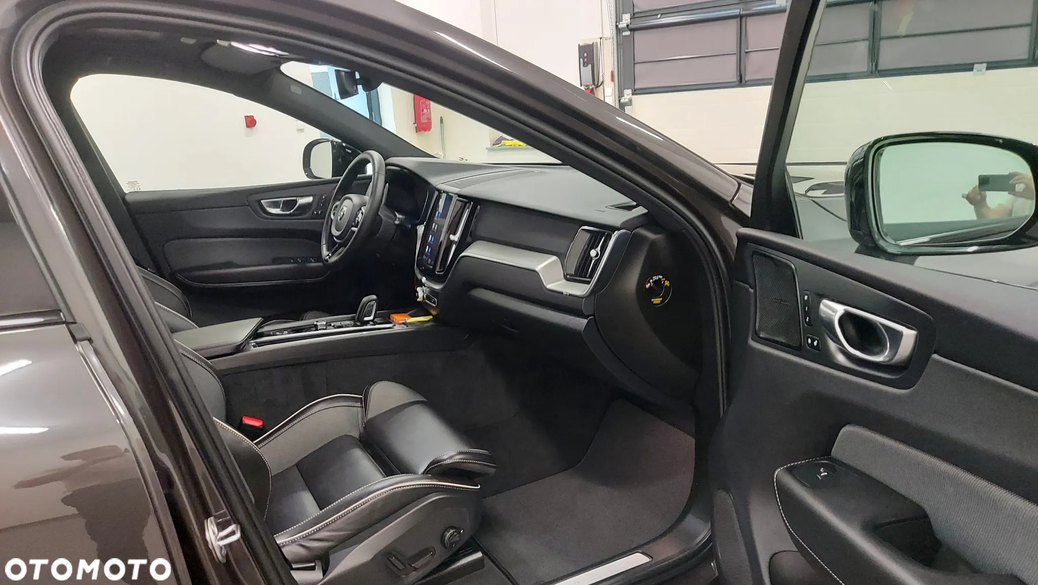 Volvo XC 60 B4 D AWD Geartronic RDesign - 8