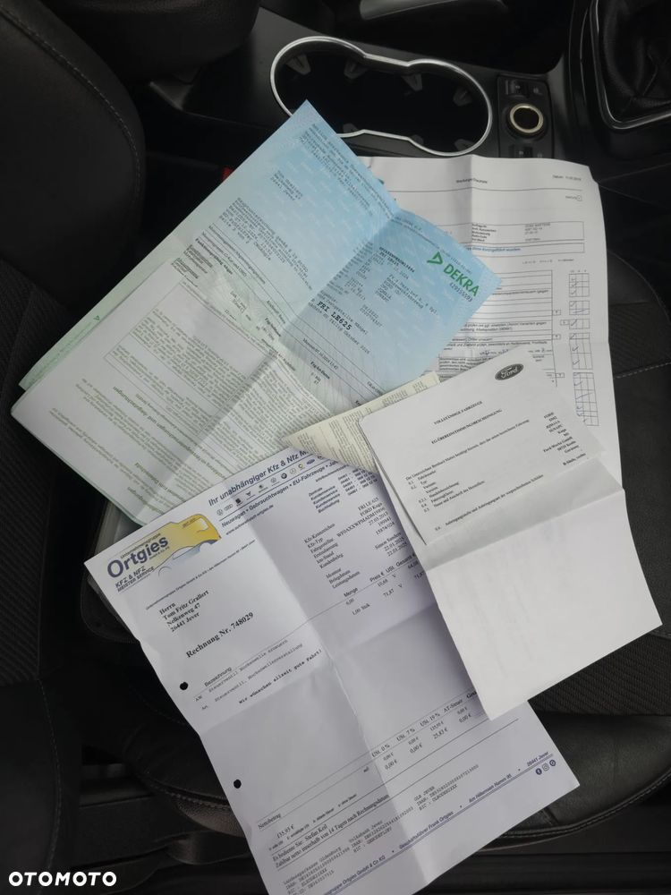 Ford Kuga 1.6 EcoBoost 2x4 Titanium - 25