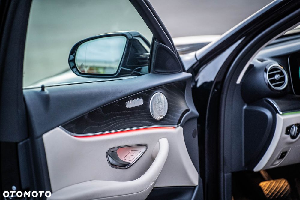 Mercedes-Benz Klasa E 400 d 4Matic 9G-TRONIC Avantgarde - 20