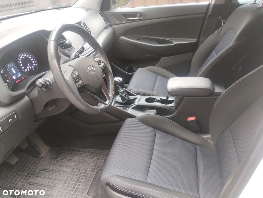 Hyundai Tucson 1.6 GDI BlueDrive Design 2WD - 9