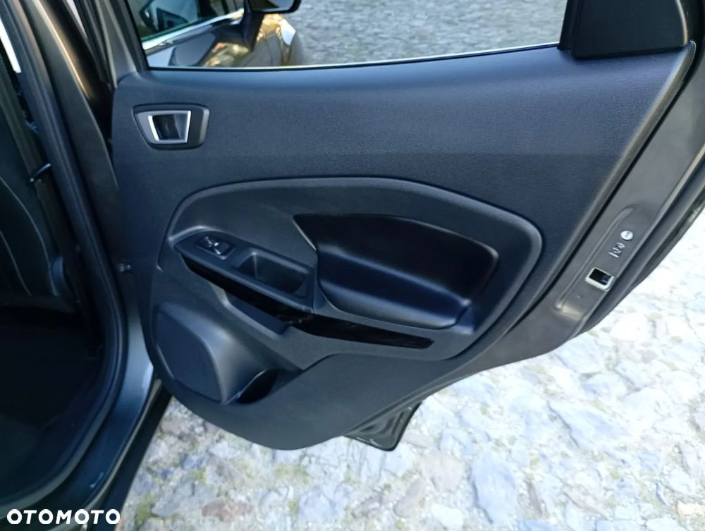 Ford EcoSport 1.0 EcoBoost TITANIUM X - 28