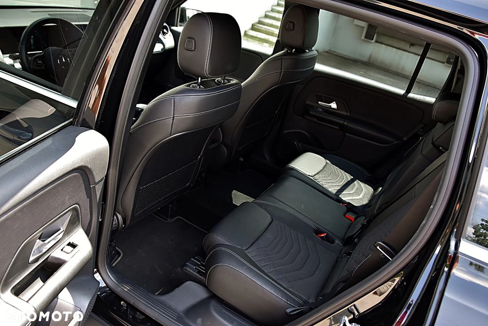 Mercedes-Benz GLB 200 7G-DCT - 23