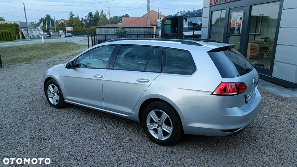Volkswagen Golf - 4
