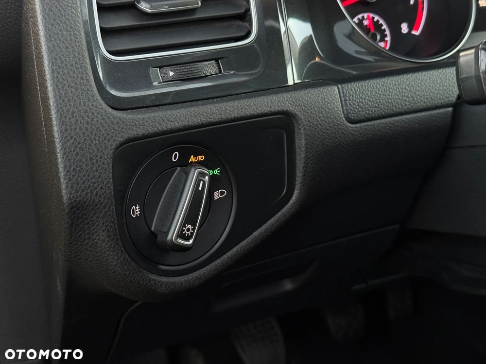 Volkswagen Golf 1.4 TSI BMT Comfortline - 38