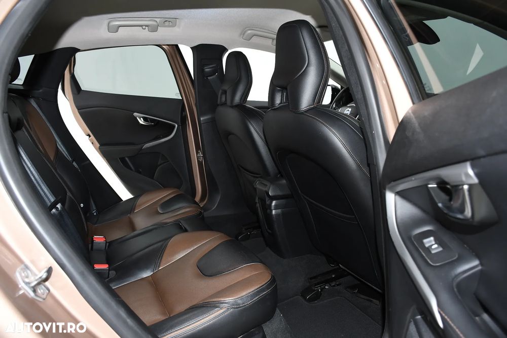 Volvo V40 D2 Ocean Race - 7