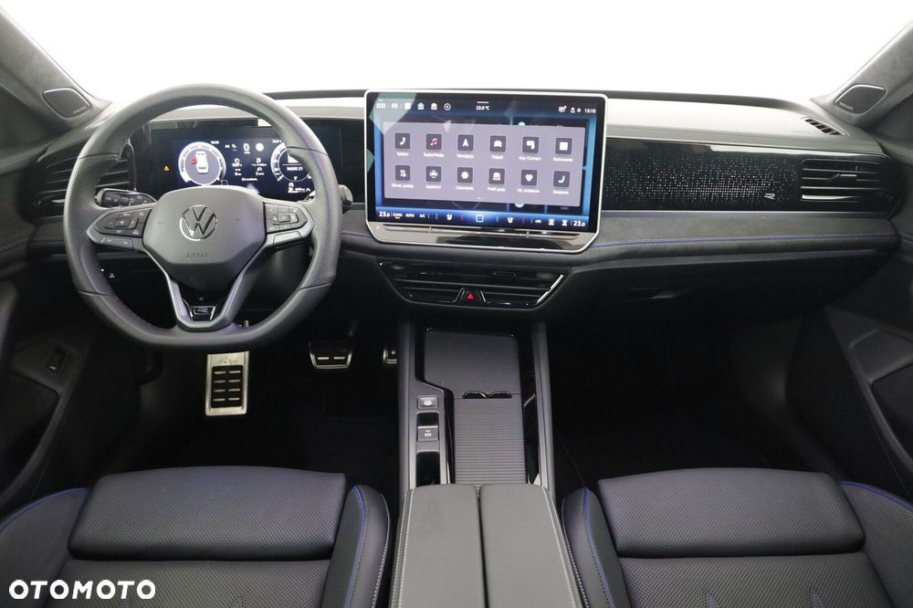 Volkswagen Passat - 12
