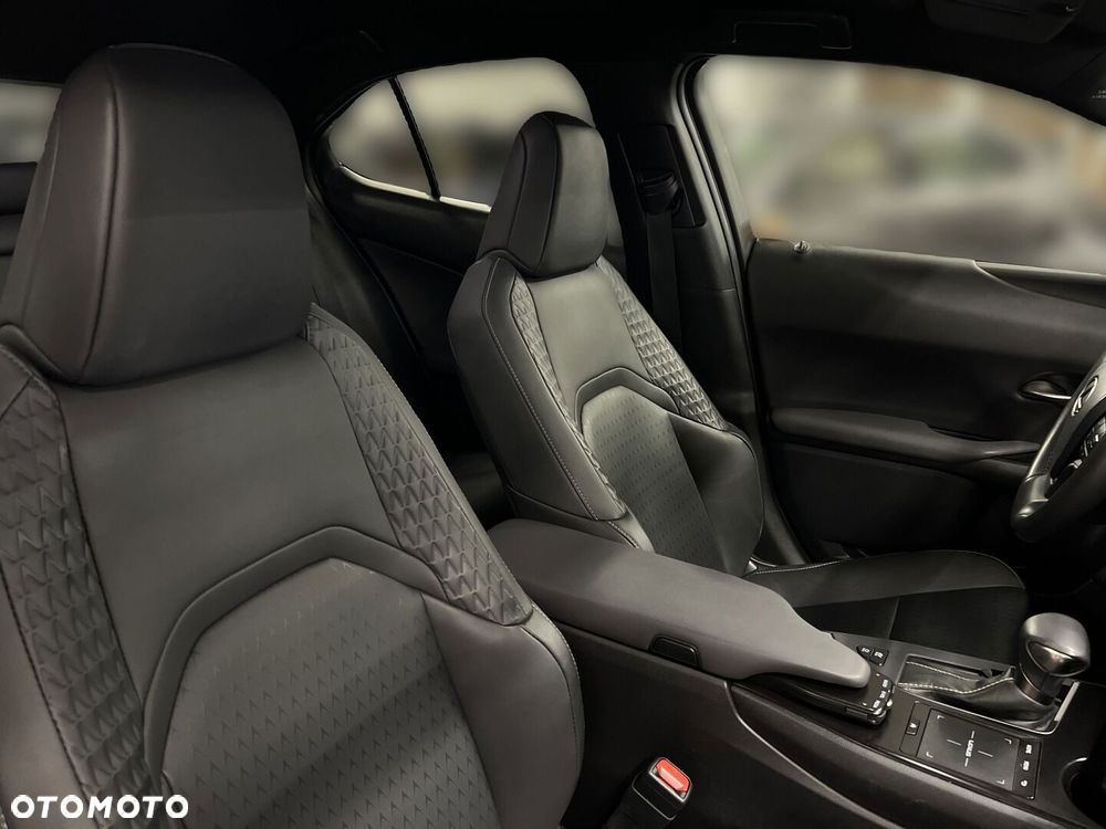 Lexus UX 250h GPF F Impression 2WD - 17