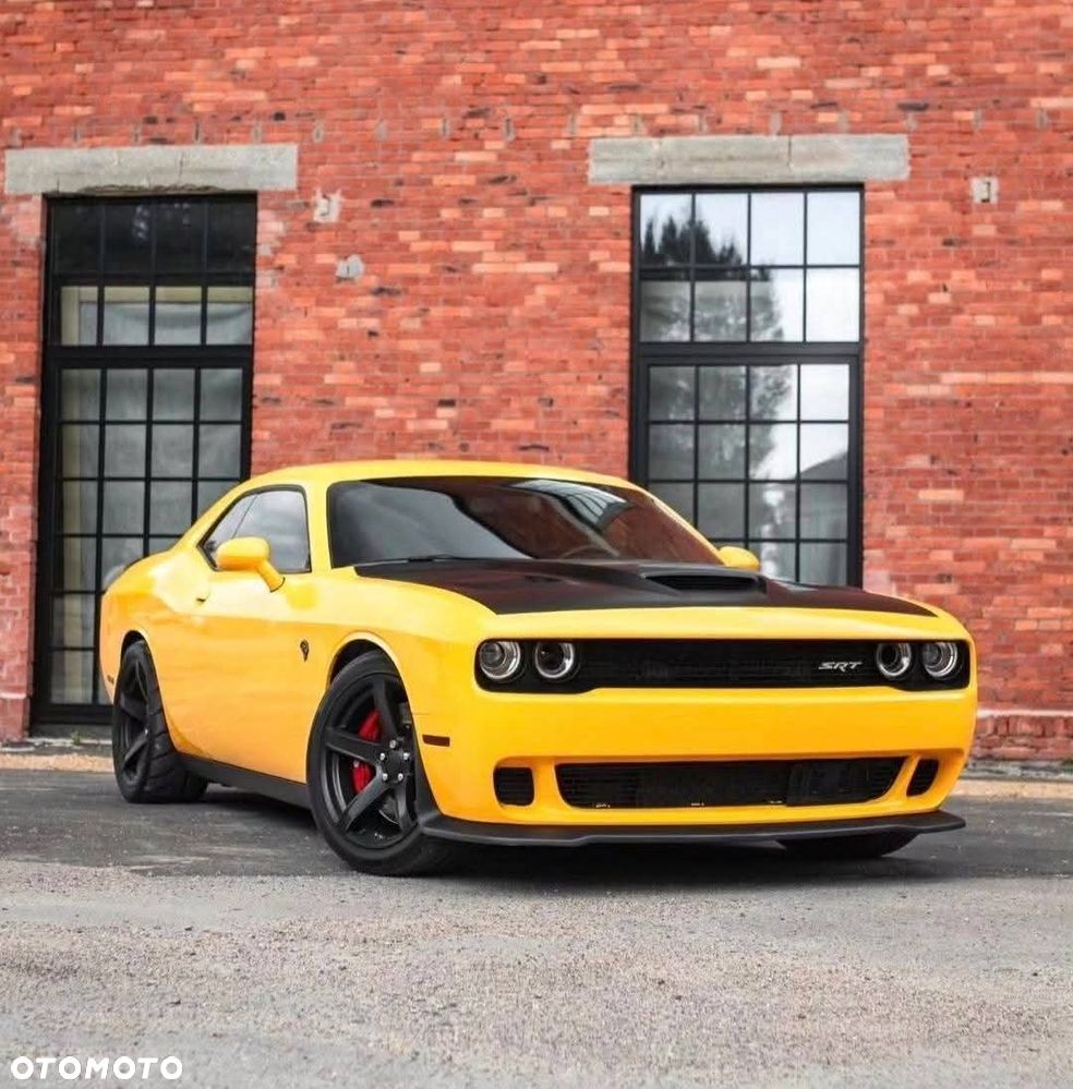 Dodge Challenger - 1