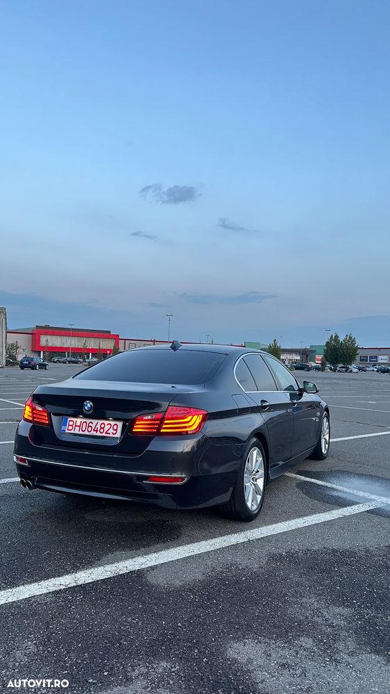 BMW Seria 5 525d xDrive - 5