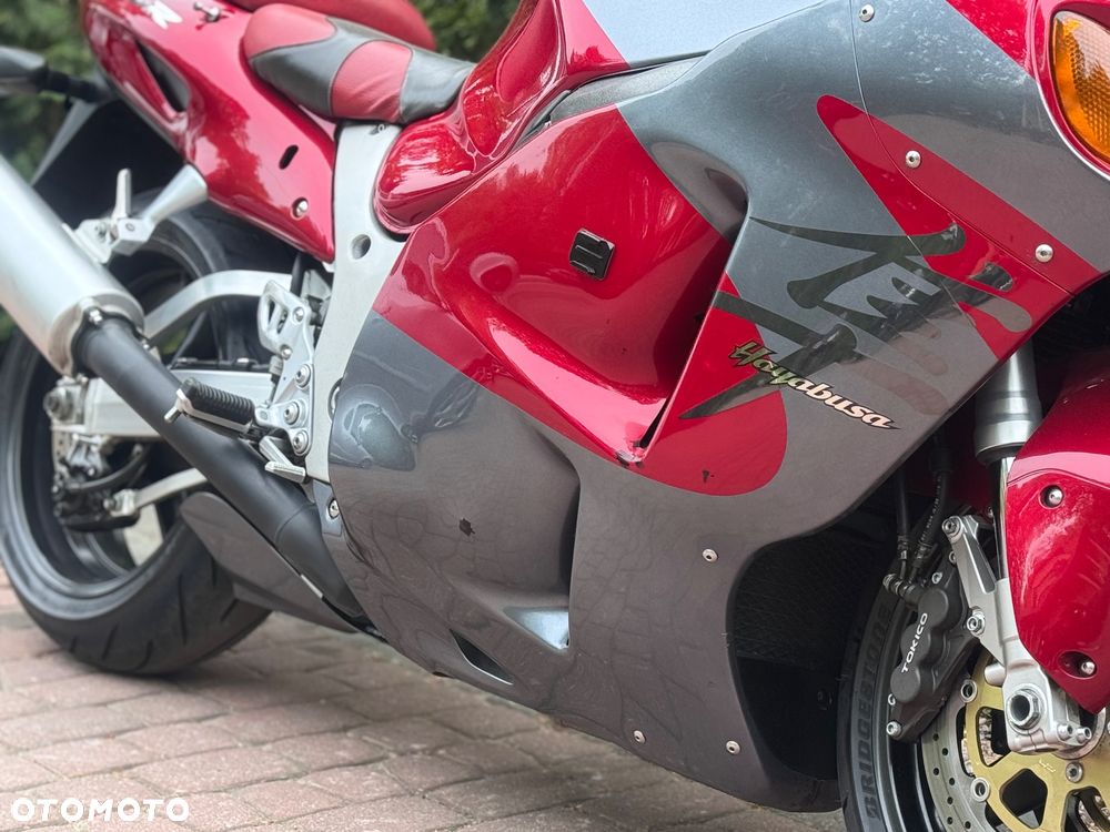 Suzuki GSX - 12