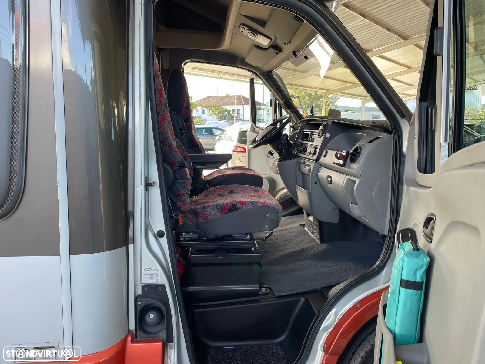 Burstner mega-van IT 675 - Autocaravana c/Cama Basculante - 11