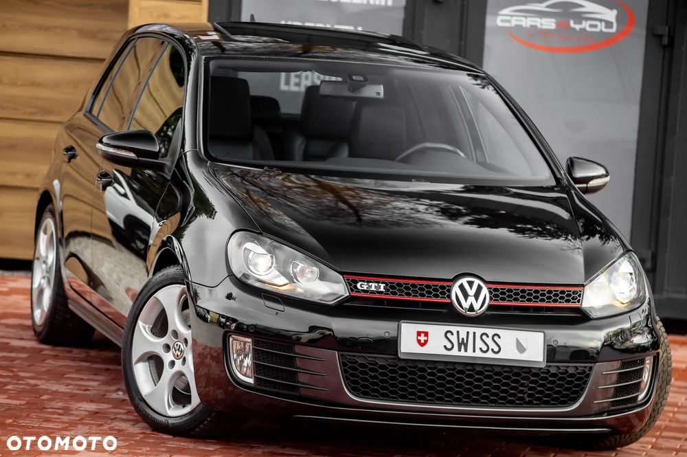 Volkswagen Golf 2.0 GTI - 1