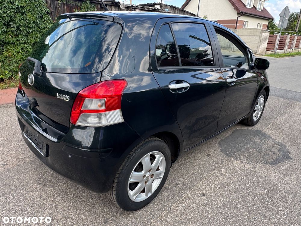 Toyota Yaris 1.33 VVT-i Executive - 14