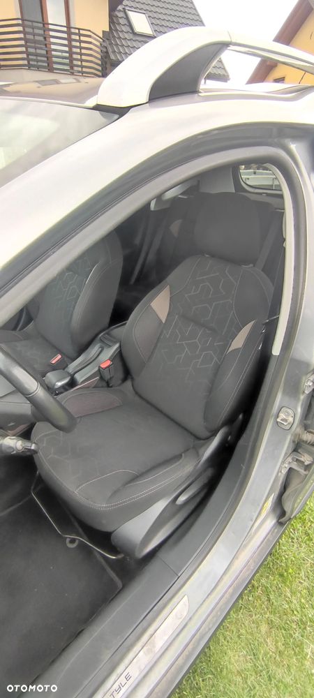 Peugeot 2008 1.6 BlueHDi Style - 15