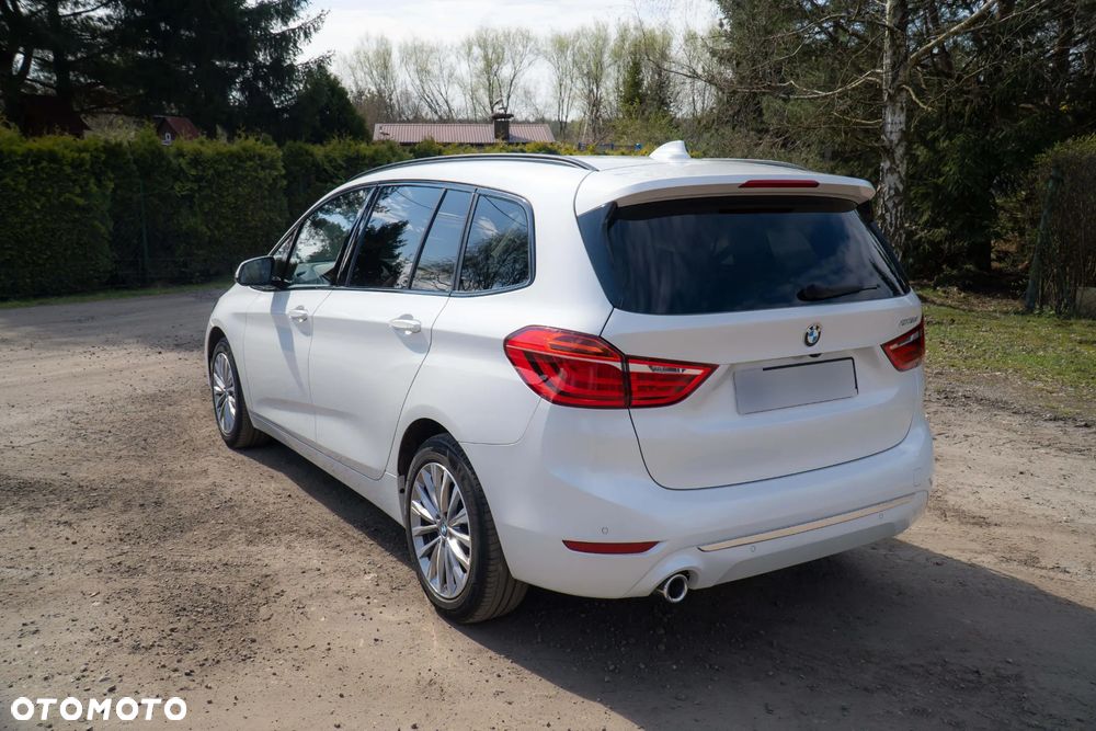 BMW Seria 2 216d Luxury Line - 13