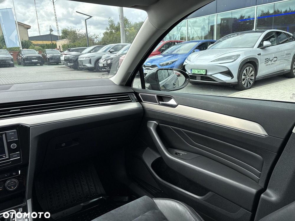 Volkswagen Passat 2.0 TDI 4Mot Elegance DSG - 14