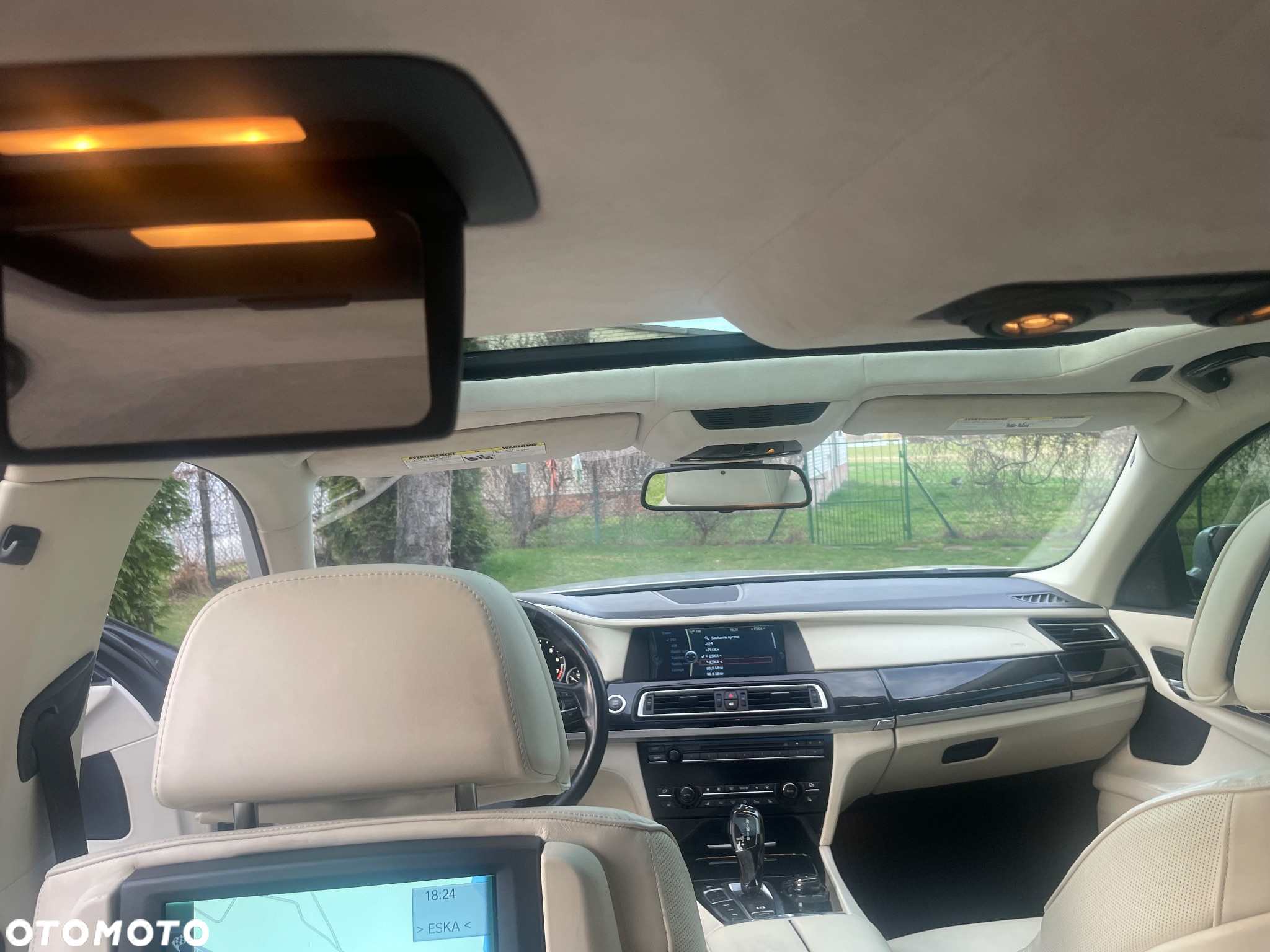 BMW Seria 7 750i L xDrive - 31