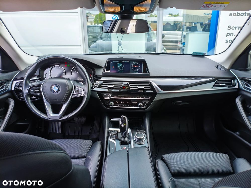BMW Seria 5 518d Sport Line - 7