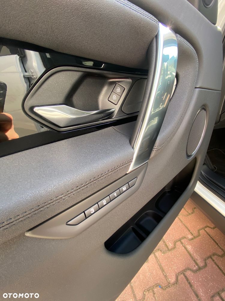 Land Rover Discovery Sport 2.0 D200 mHEV S - 9