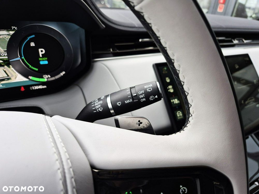 Land Rover Range Rover Sport - 33