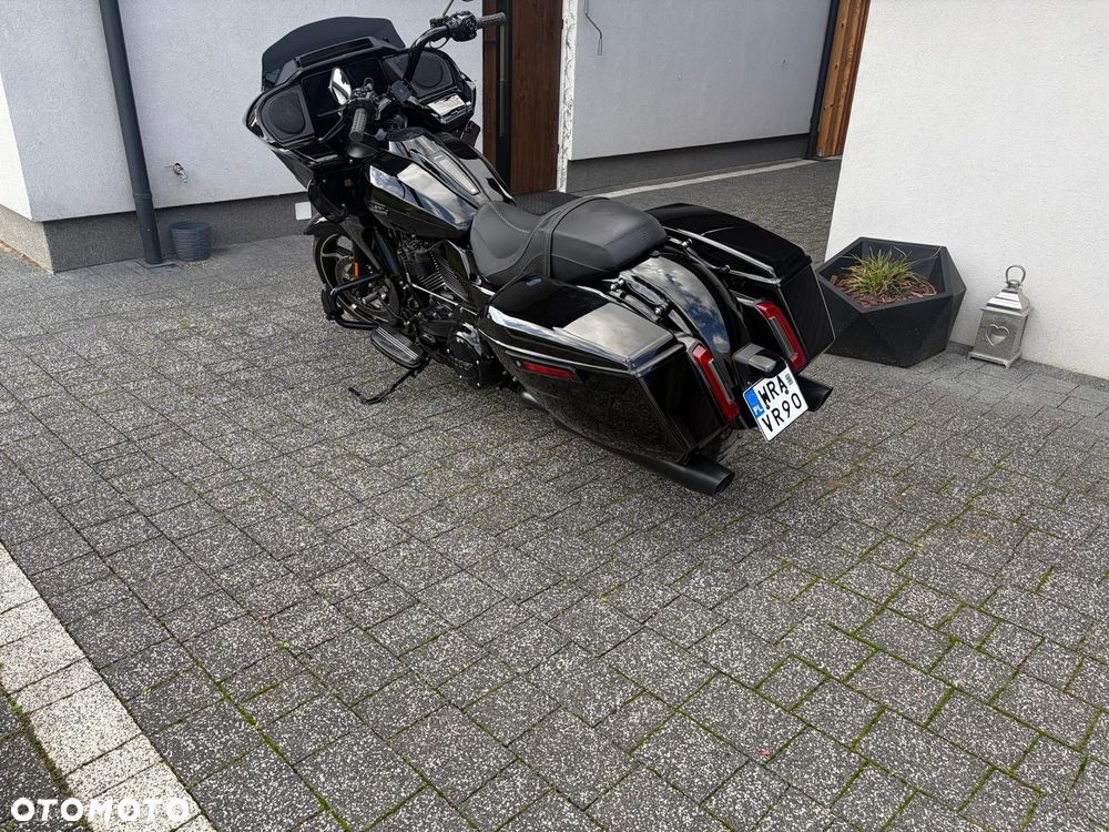 Harley-Davidson Touring Road Glide - 4