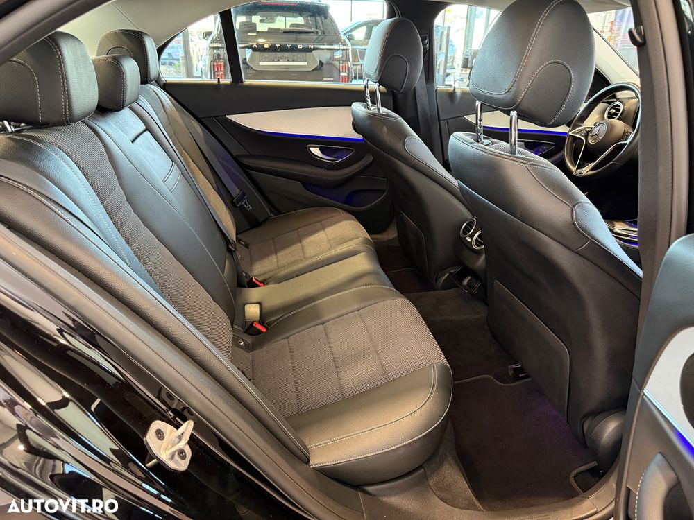 Mercedes-Benz E - 16