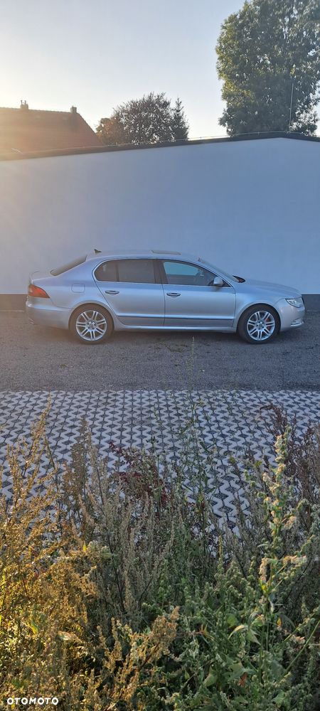 Skoda Superb 3.6 FSI 4x4 L&K DSG - 2