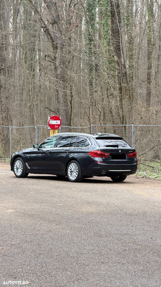 BMW Seria 5 525d Aut. Luxury Line - 7