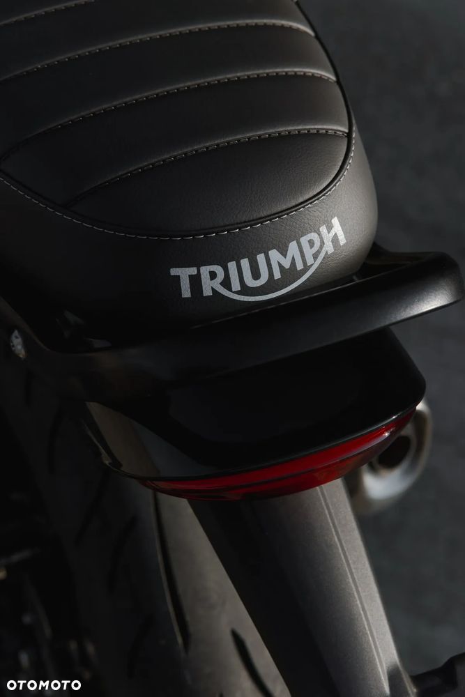 Triumph Inny - 7